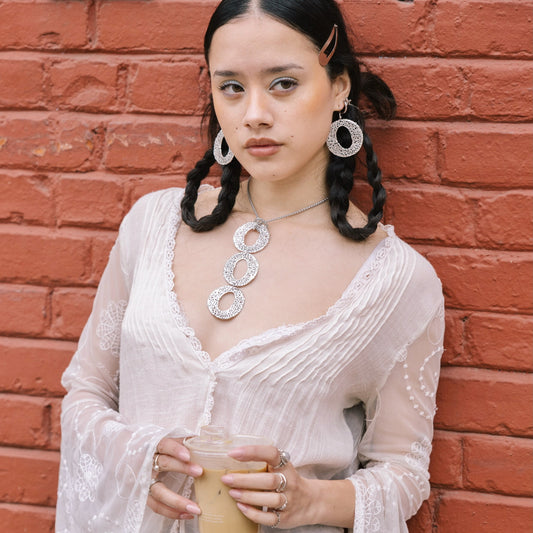 Holeness Choker