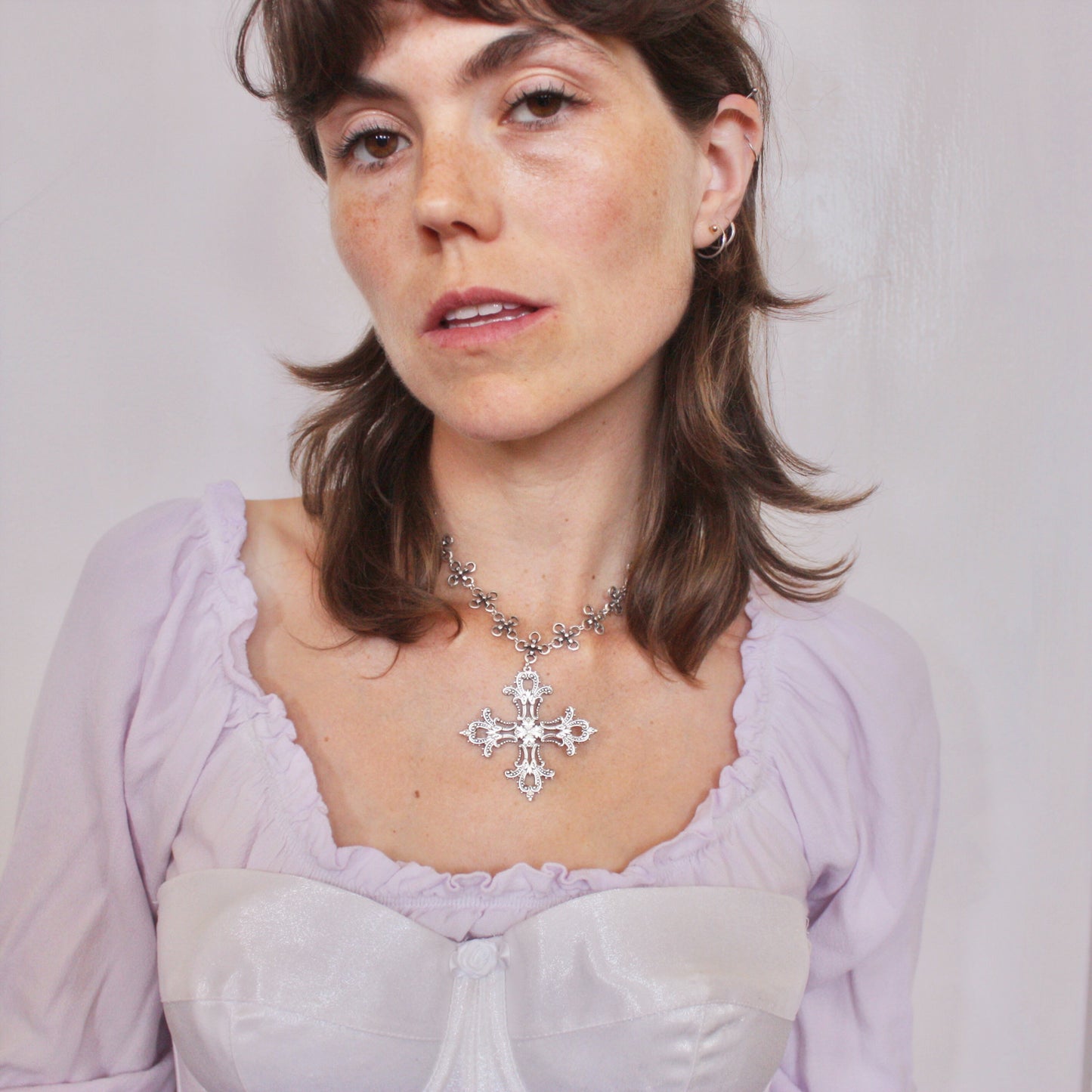 Ring Around the Rosie Choker in Silver