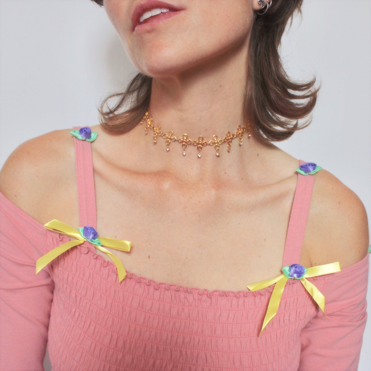 Interconnected Choker in Gold