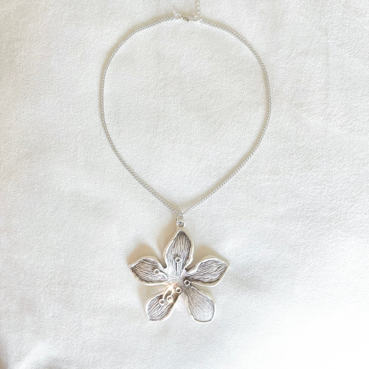 Gentle Choker in Silver (XL)