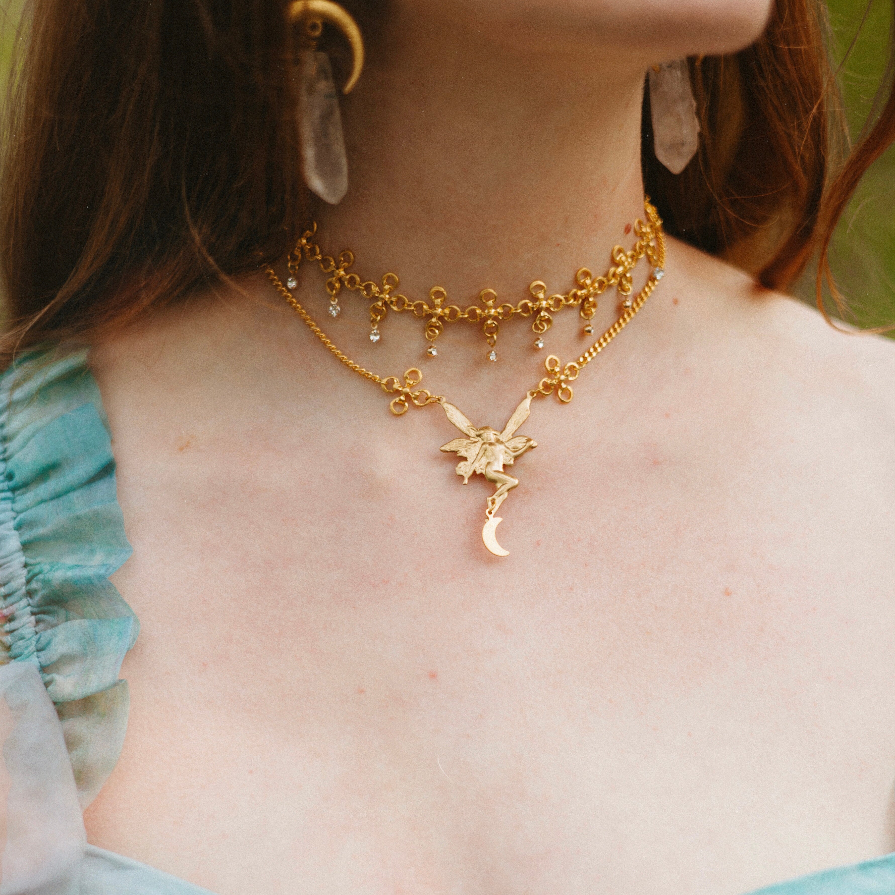Interconnected Choker in Gold