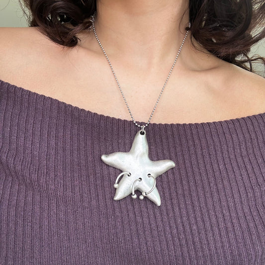 Stubborn Beauty Choker