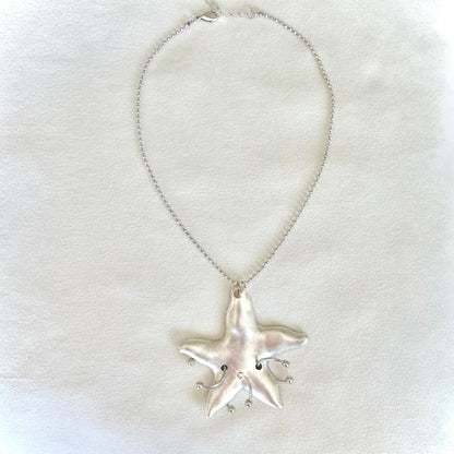 Stubborn Beauty Choker