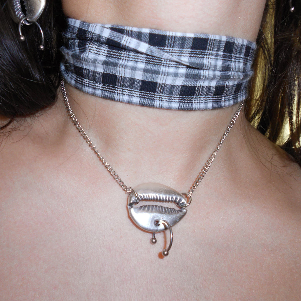 Swept Up Choker in Silver