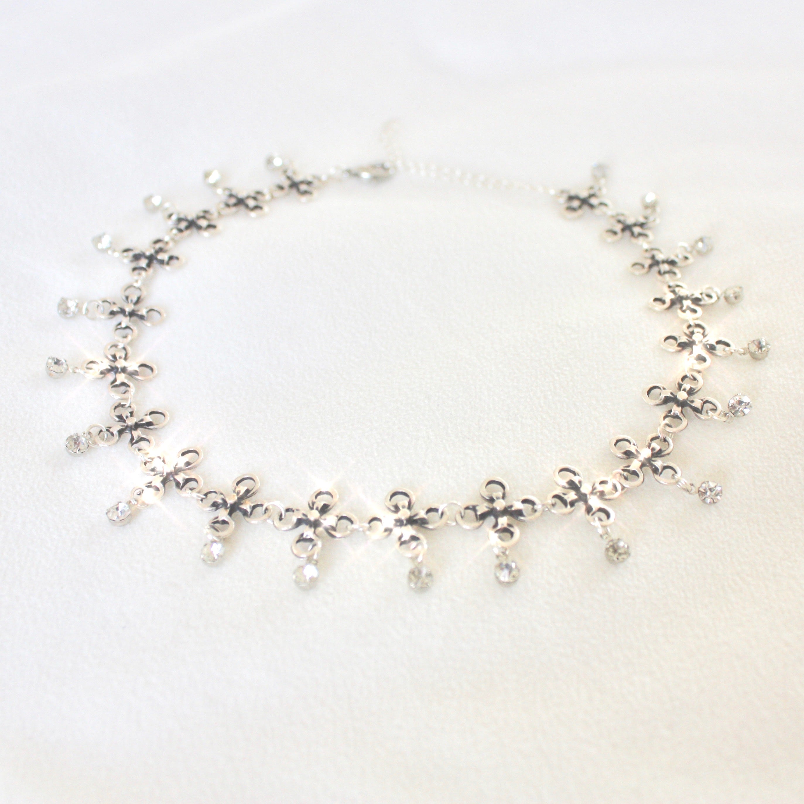 Interconnected Choker in Silver